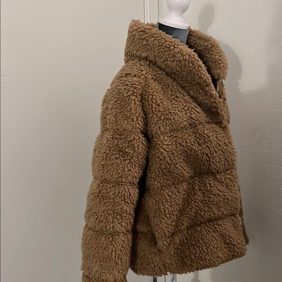 Patagonia Women’s Brown Sherpa Jacket, Medium - Picture 8 of 12